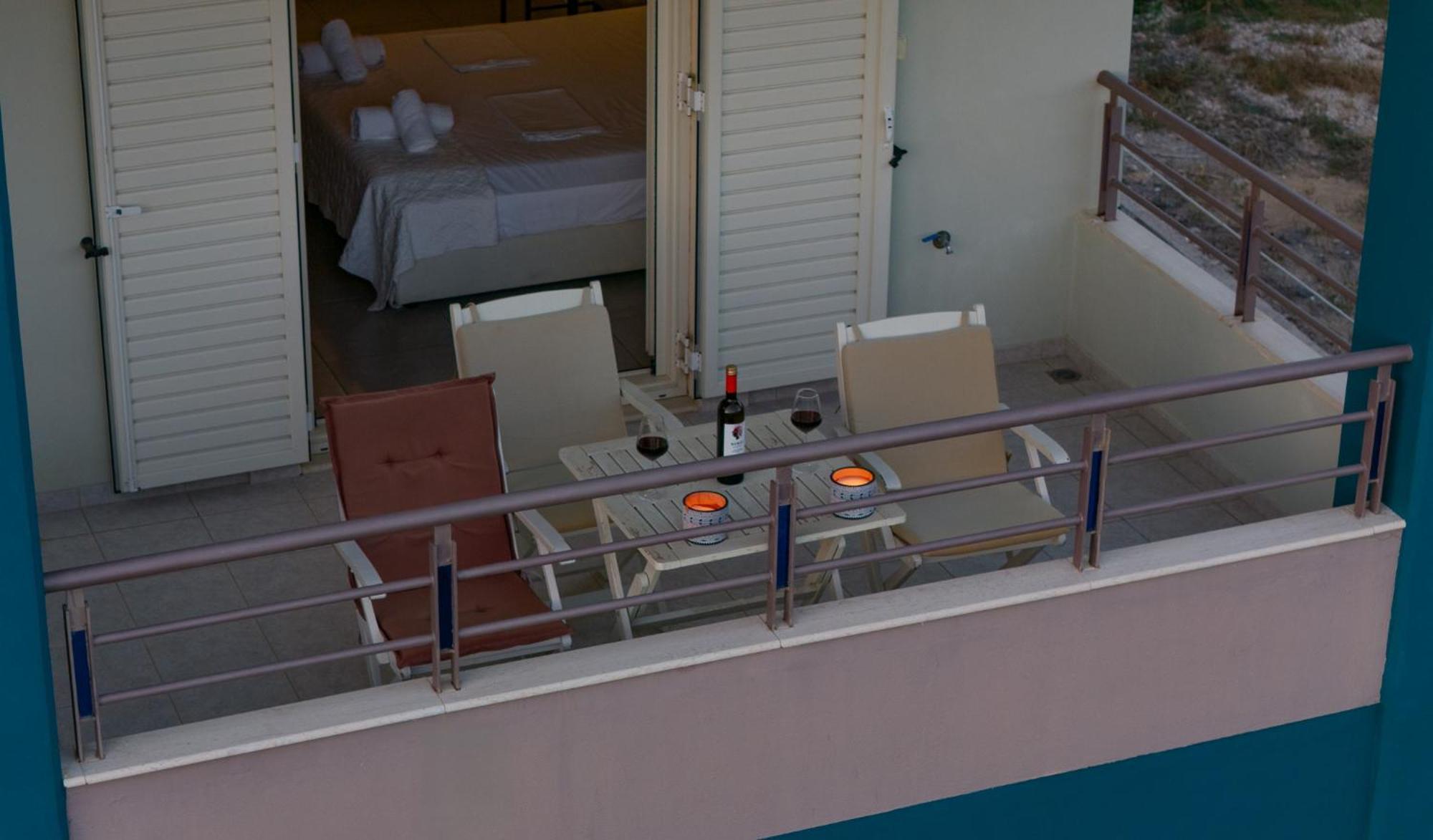 Aparthotel Sun George Finikounta Esterno foto