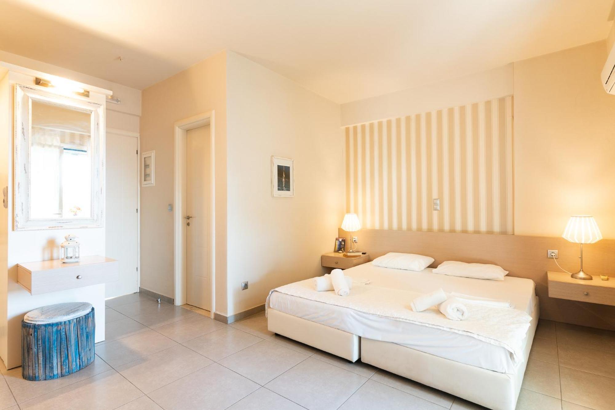 Aparthotel Sun George Finikounta Esterno foto